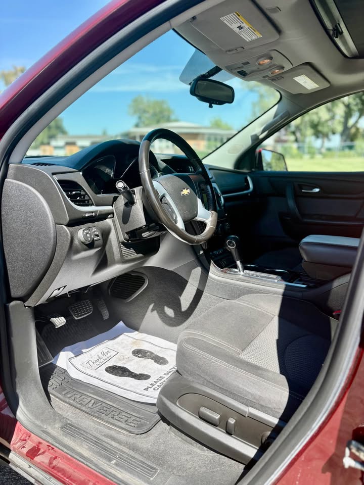 2017 Chevrolet Traverse photo 5