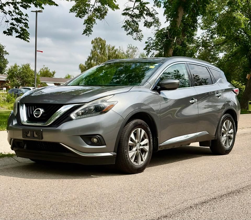 2018 Nissan Murano photo 2