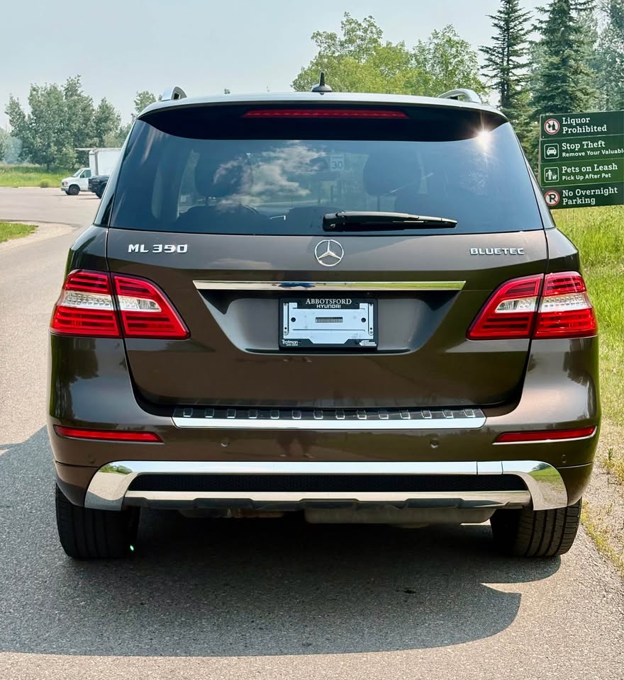 2014 Mercedes-Benz ML350 photo 4