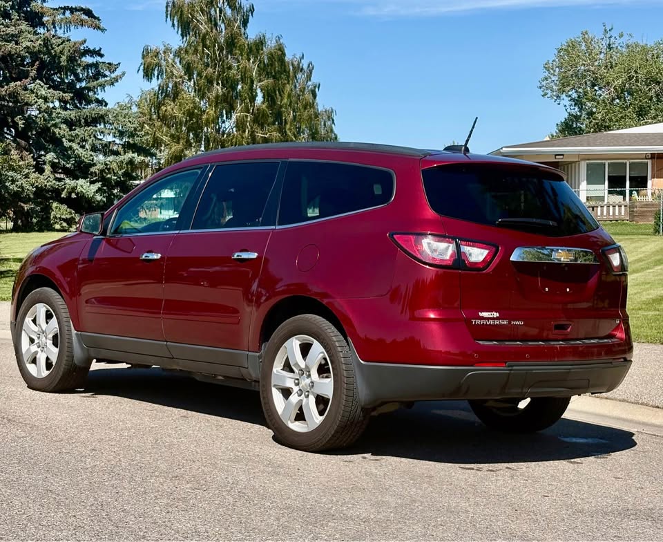 2017 Chevrolet Traverse photo 4