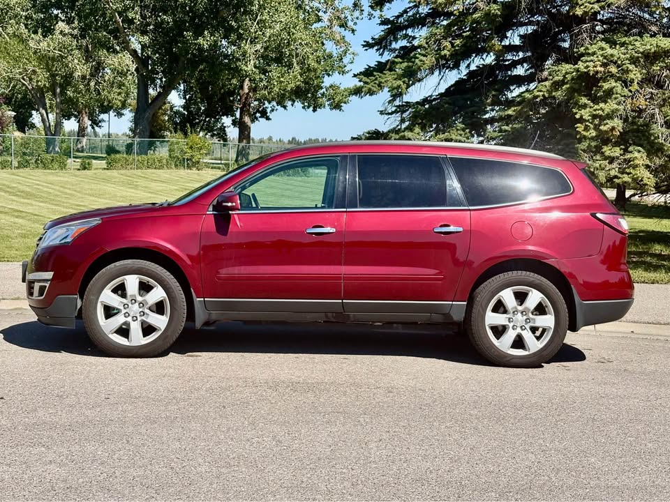 2017 Chevrolet Traverse photo 3