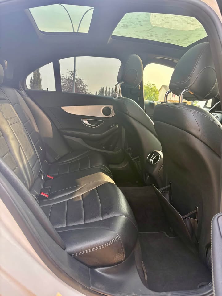 2015 Mercedes-Benz C300 photo 9