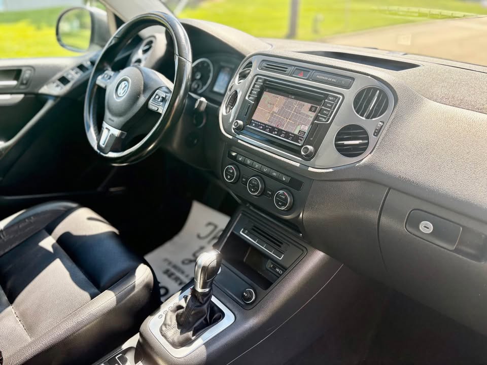 2016 Volkswagen Tiguan photo 8